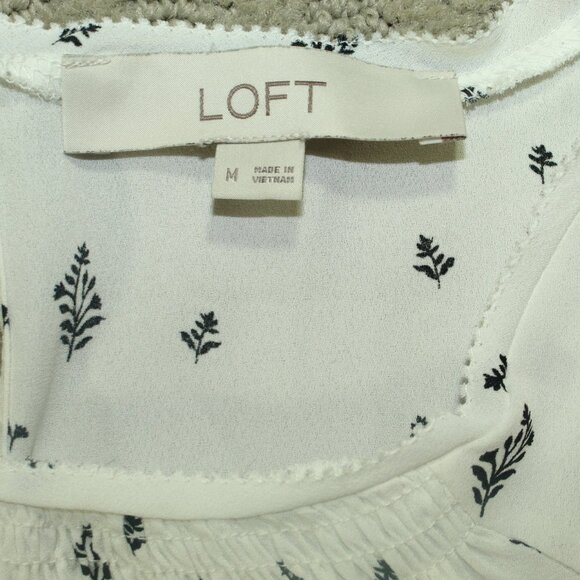 Loft Size M White and Black Patterned Sleeveless Blouse - Picture 4 of 5